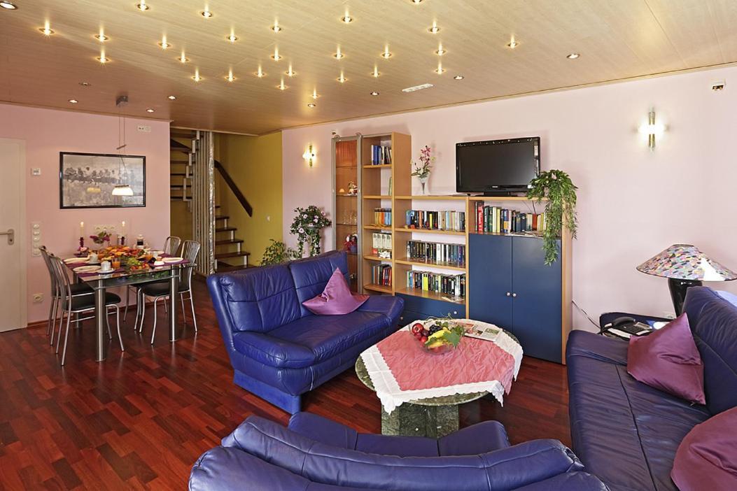 Management - Business Suiten Dortmund Room photo